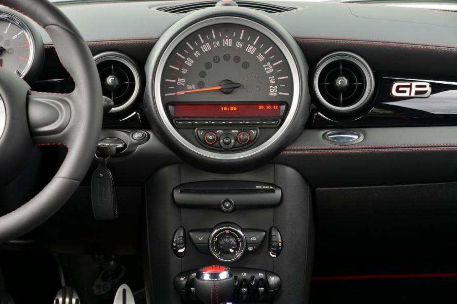  Mini Cooper GP JCW 2014 года  (фото 11 из 92)